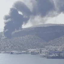 Σαλαμίνα: Φωτιά κοντά στον ναύσταθμο - Επιχειρούν εναέρια ΦΩΤΟ 2 Σαλαμίνα: Φωτιά κοντά στον ναύσταθμο - Επιχειρούν εναέρια ΦΩΤΟ