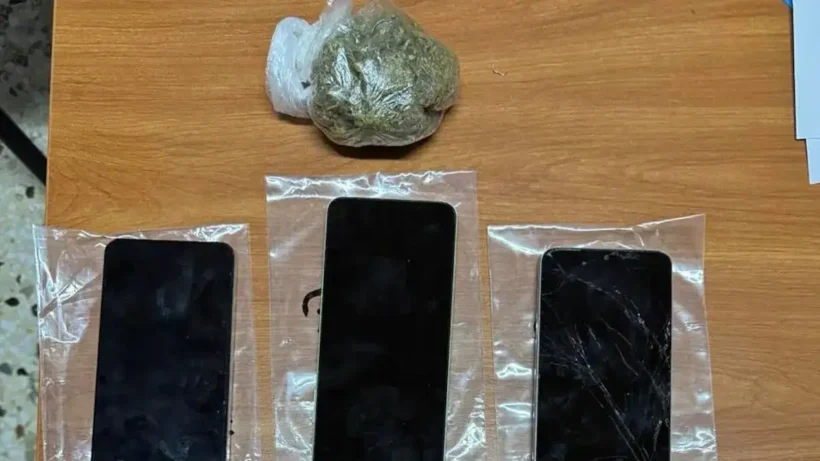 Φωκίδα: Ναρκωτικά και κινητά στα κελιά αποκάλυψε «ντου» της αστυνομίας στις φυλακές 4 Φωκίδα: Ναρκωτικά και κινητά στα κελιά αποκάλυψε «ντου» της αστυνομίας στις φυλακές