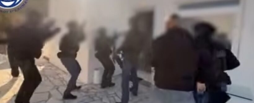 Μύκονος: Έφοδος και χειροπέδες στους διακινητές σκληρών ναρκωτικών ΦΩΤΟ - ΒΙΝΤΕΟ