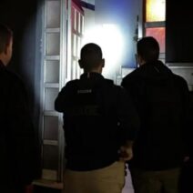 Πάτρα: Καθηγητής μουσικής ο εκπαιδευτικός που «κακοποιούσε σεξουαλικά» μαθήτριά του στο σχολείο και στα ιδιαίτερα - Διατάχθηκε ΕΔΕ από την Υπηρεσία του 1 Φωτογραφία που απεικονίζει τη σεξουαλική κακοποίηση μαθητών από κ…