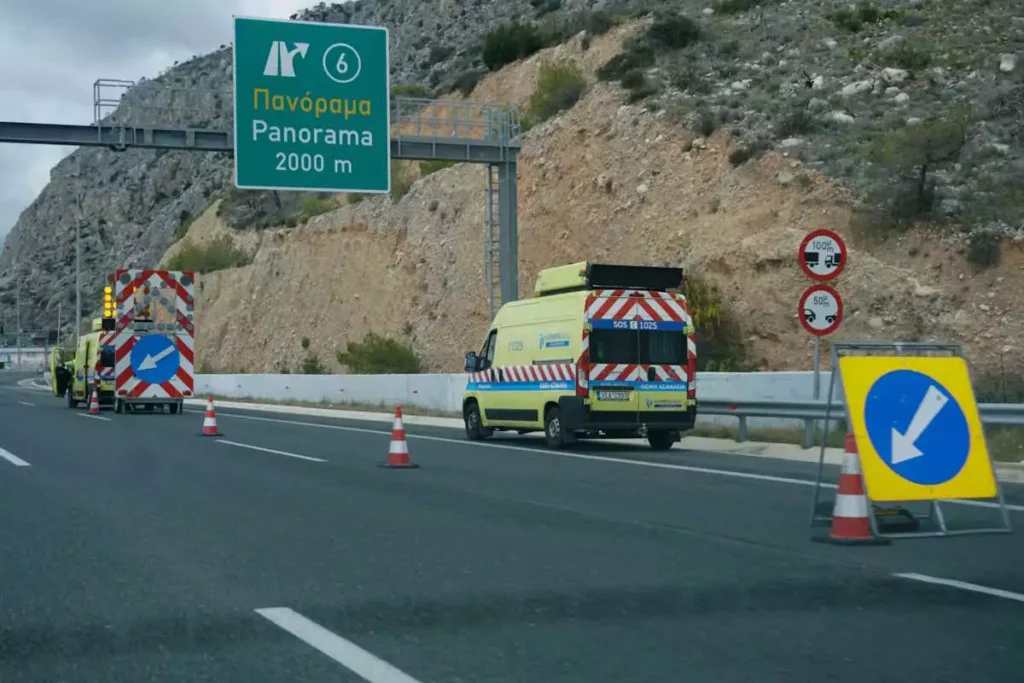 Αιγιάλεια: Τροχαίο στην Ολυμπία Οδό στο τούνελ Πλατάνου