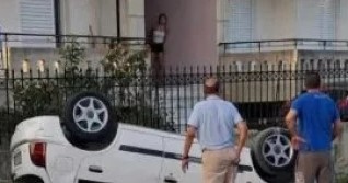 Βραχνέικα: Αγιο είχε οδηγός οχήματος που ανατράπηκε ΦΩΤΟ 4 Βραχνέικα: Αγιο είχε οδηγός οχήματος που ανατράπηκε ΦΩΤΟ