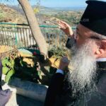 Αχαΐα: Ο Μητροπολίτης Πατρών στα μέτωπα των πυρκαγιών με συγκινητικά λόγια και δέηση  ΦΩΤΟ