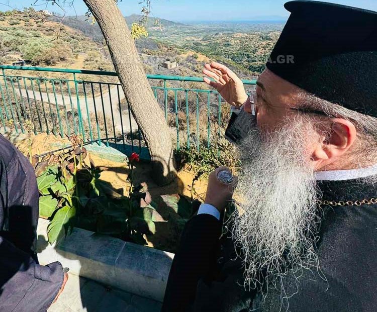 Πυρκαγιά στην Πάτρα με συγκεκριμένα логια και προχωρά σε δήωση