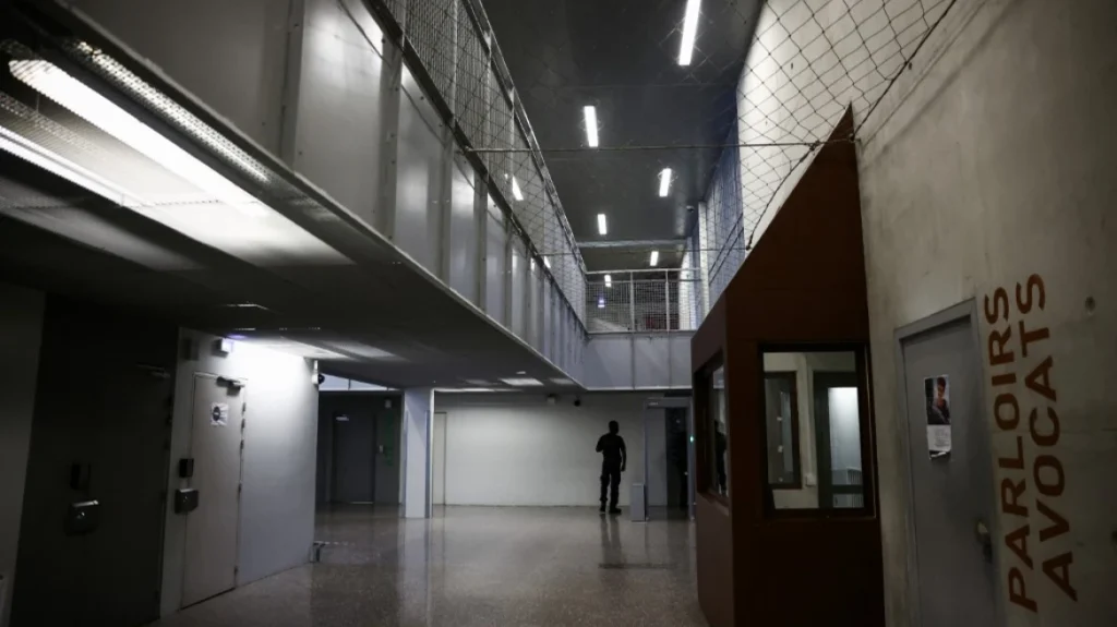 Γερμανία: Κρατούμενος έκοψε τα κάγκελα του κελιού