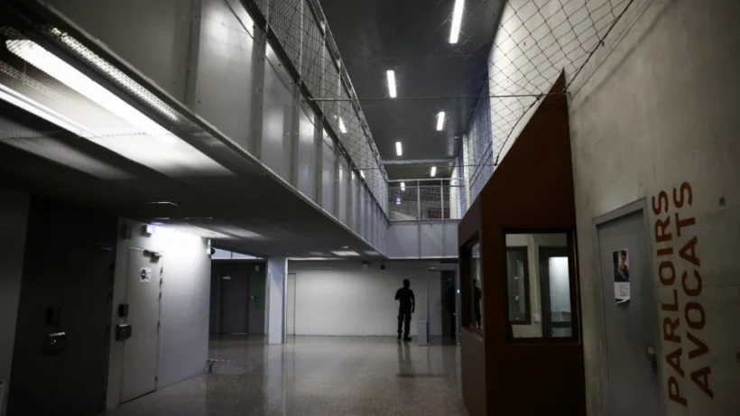 Γερμανία: Κρατούμενος έκοψε τα κάγκελα του κελιού 4 Γερμανία: Κρατούμενος έκοψε τα κάγκελα του κελιού