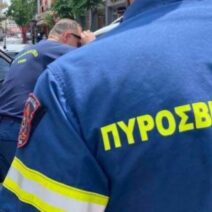 Πάτρα: ΙΧ «κλείδωσε» εγκλωβίζοντας παιδάκι - Η κίνηση ματ των Πυροσβεστών