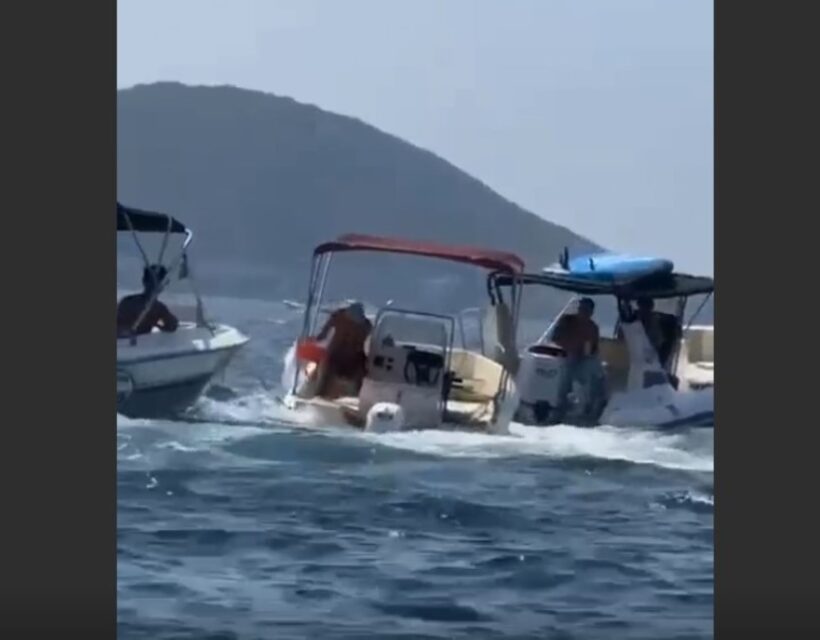 Κέρκυρα: Έβγαζαν τα νερά με κουβάδες από σκάφος – Παρέμβαση Βάλλη ΒΙΝΤΕΟ 4 Κέρκυρα: Έβγαζαν τα νερά με κουβάδες από σκάφος – Παρέμβαση Βάλλη ΒΙΝΤΕΟ