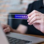 Αλλάζουν όλα στο διαδίκτυο: Πώς η Ευρωπαϊκή Ενωση «σημαδεύει» ότι έχει δημιουργηθεί με AI