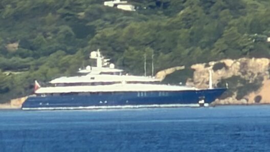 Πόρτο Χέλι: Ποιο superyacht των 60 εκατ. μαγνητίζει τα βλέμματα ΒΙΝΤΕΟ 11 Θαλαμηγός στο λιμάνι του Ξελιού