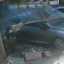 Τουρκία: Αυτοκίνητο διαλύει φούρνο και τραυματίζει βρέφος BINTEO 3 Τουρκία: Αυτοκίνητο διαλύει φούρνο και τραυματίζει βρέφος BINTEO