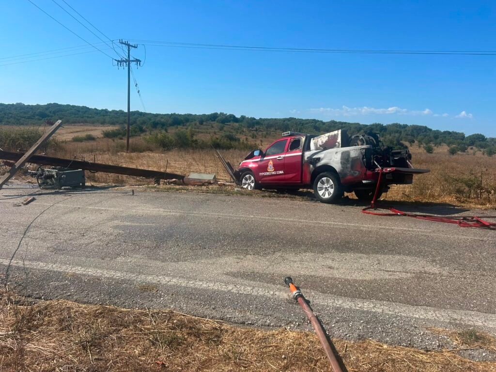 Βόνιτσα: Δυο τραυματίες με πυροσβεστικό όχημα - Προσέκρουσε σε κολώνα