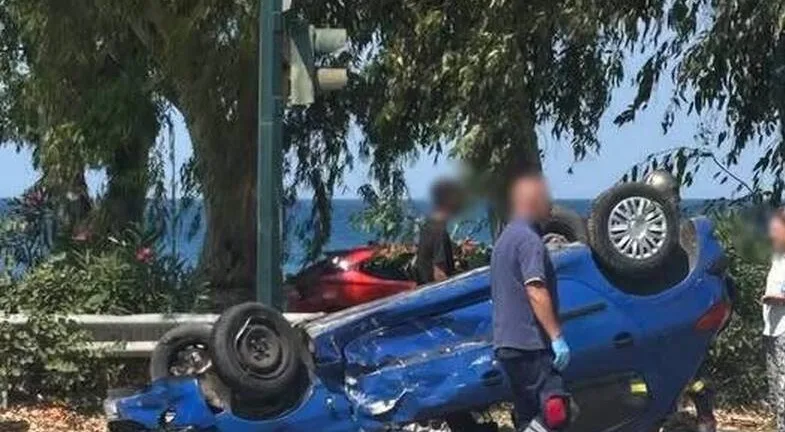 Πάτρα: Τούμπαρε Ι.Χ. στην Όθωνος Αμαλίας – Ένας τραυματίας