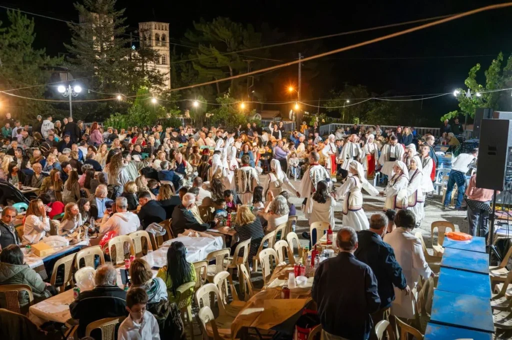 Παραδοσιακή βραδιά στη Λυκούρια Καλαβρύτων ΦΩΤΟ