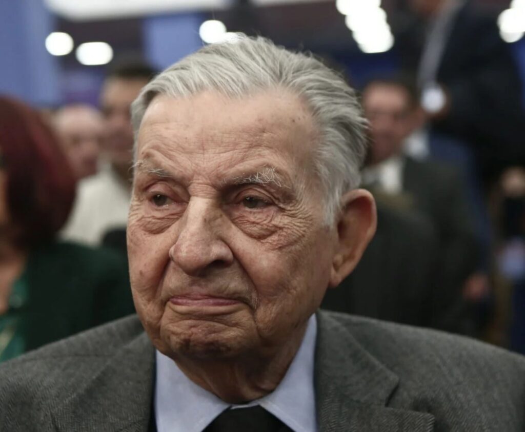 Απεβίωσε ο πρώην υπουργός Ιωάννης Βαρβιτσιώτης