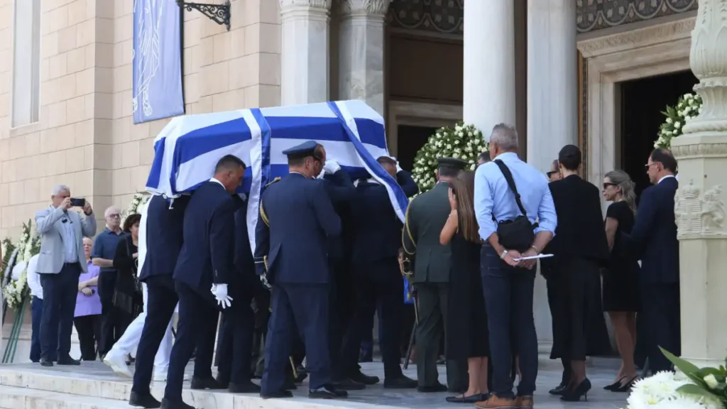 Αθήνα: Τελευταίο «αντίο» στον Γιάννη Βαρβιτσιώτη της ΝΔ ΒΙΝΤΕΟ-ΦΩΤΟ
