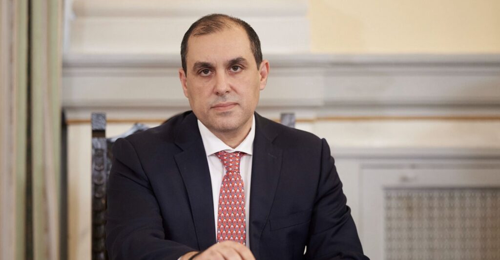 Αιγιάλεια: Συνάντηση Υφυπουργού Κατσαφάδου με τον Δήμαρχο για την αποκατάσταση των πληγεισών περιοχών 