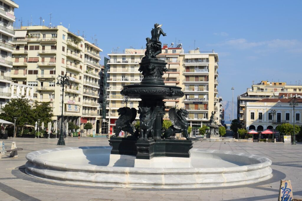 Πάτρα: Η «Κοινοτοπία» βάζει «χέρι» για την έλλειψη Δημοτικής Αστυνομίας - «Πόλη έρμαιο βανδαλισμών» ΦΩΤΟ 14 Πάτρα: Η «Κοινοτοπία» βάζει «χέρι» για την έλλειψη Δημοτικής Αστυνομίας - «Πόλη έρμαιο βανδαλισμών» ΦΩΤΟ