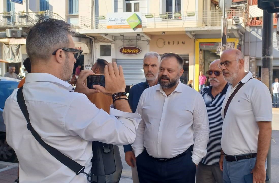 Στην κοινωνία ο βουλευτής της "Νίκης" Σπύρος Τσιρώνης ΦΩΤΟ