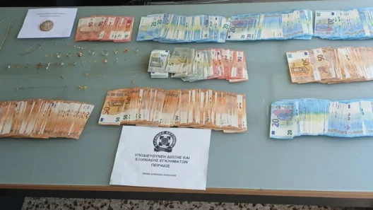 Αττική: Σπείρα είχε ρημάξει κατοικίες με τα κλοπιμαία σε ενεχυροδανειστήριο ΦΩΤΟ