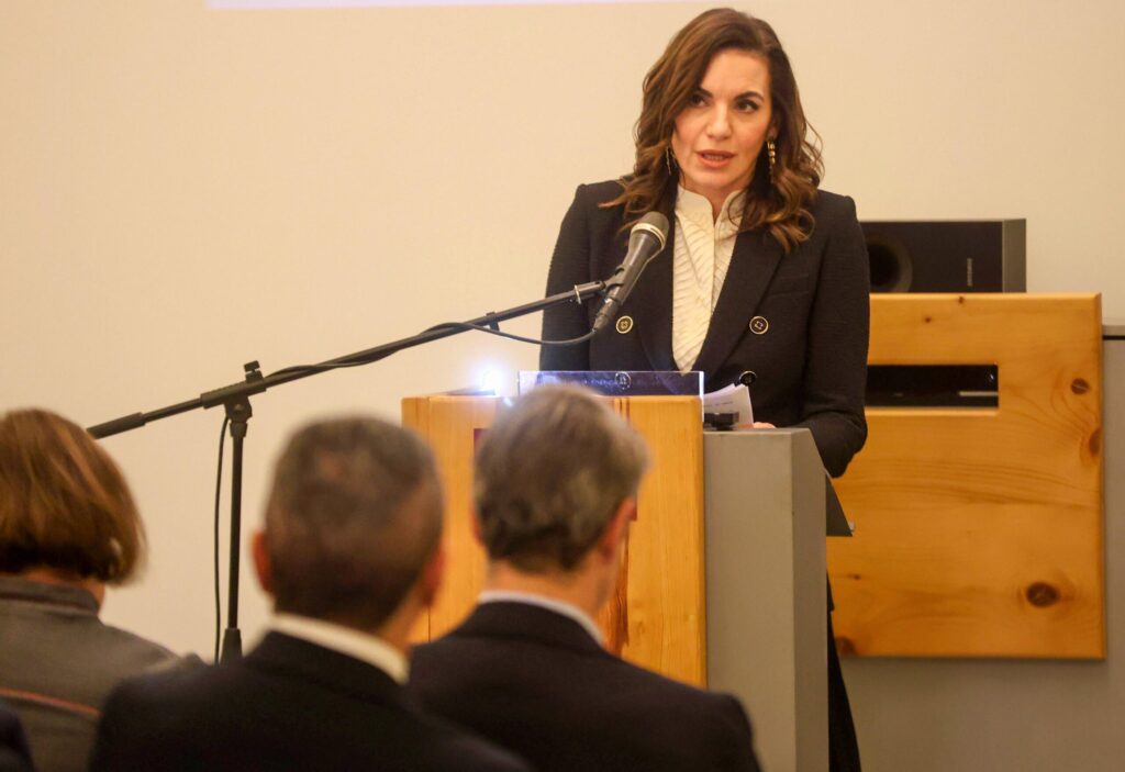 Όλγα Κεφαλογιάννη στο άνοιγμα του ξενοδοχείου Mercure Patras Astir στην Πάτ…