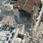 Έκρηξη στην Πλάκα: Αναφορές για πέντε αγνοούμενους 