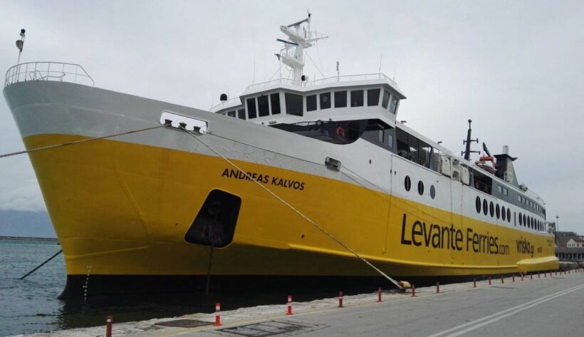 Το επιβατηγό οχηματαγωγό πλοίο «ANDREAS KALVOS» της Levante Ferries δεμένο στο λ…