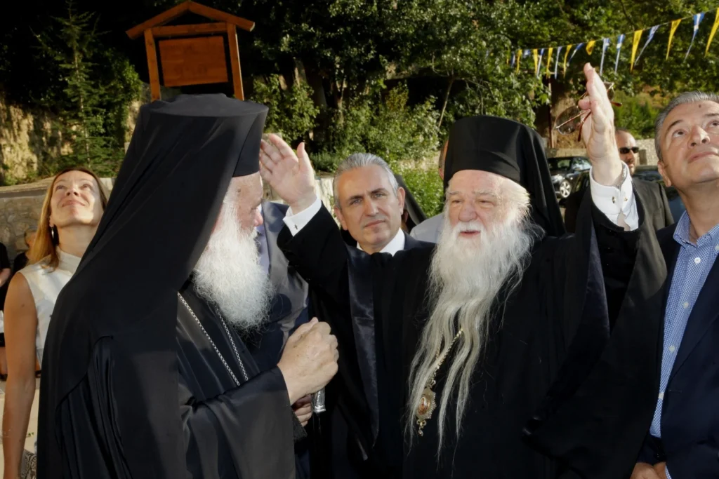 Αίγιο: Στην αντεπίθεση ο Αμβρόσιος - Σφοδρή επίθεση στην Ιερά Σύνοδο για ΛΟΑΤΚΙ, Σταυρό, Ταυτότητες και ζητήματα Ηθικής