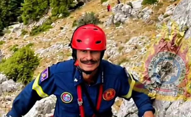 Καλάβρυτα: Επιχείρηση διάσωσης εγκλωβισμένων αιγών σε βράχια ΒΙΝΤΕΟ-ΦΩΤΟ 5 Καλάβρυτα: Επιχείρηση διάσωσης εγκλωβισμένων αιγών σε βράχια ΒΙΝΤΕΟ-ΦΩΤΟ