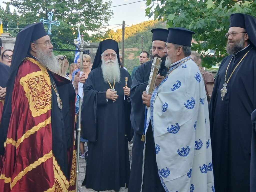 Πανηγυρικός εορτασμός στο Προσκύνημα Παναγίας Πλατανιωτίσσης ΦΩΤΟ 11 Πανηγυρικός εορτασμός στο Προσκύνημα Παναγίας Πλατανιωτίσσης ΦΩΤΟ