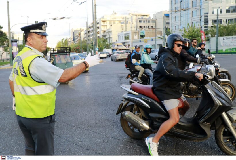 Οδηγοί στην Αχαΐα εργάζονται χωρίς κράνη
