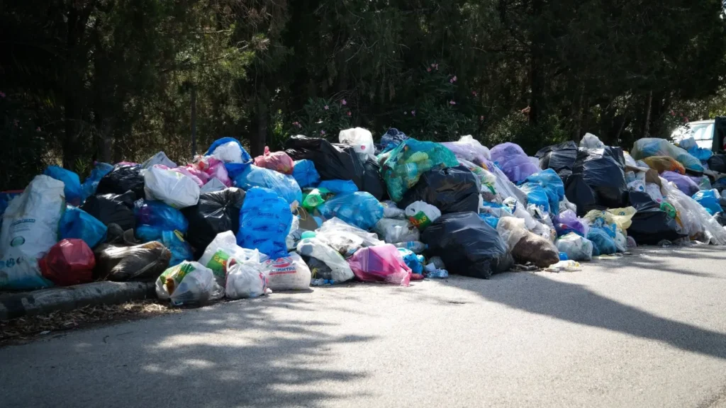 Κέρκυρα: Στο επίκεντρο το πρόβλημα των απορριμμάτων