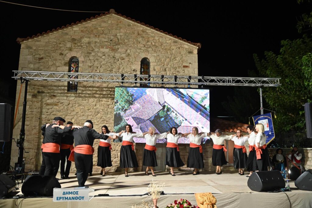 Η αυλαία της Αγροτικής Έκθεσης Χαλανδρίτσας ΦΩΤΟ 8 Η αυλαία της Αγροτικής Έκθεσης Χαλανδρίτσας ΦΩΤΟ