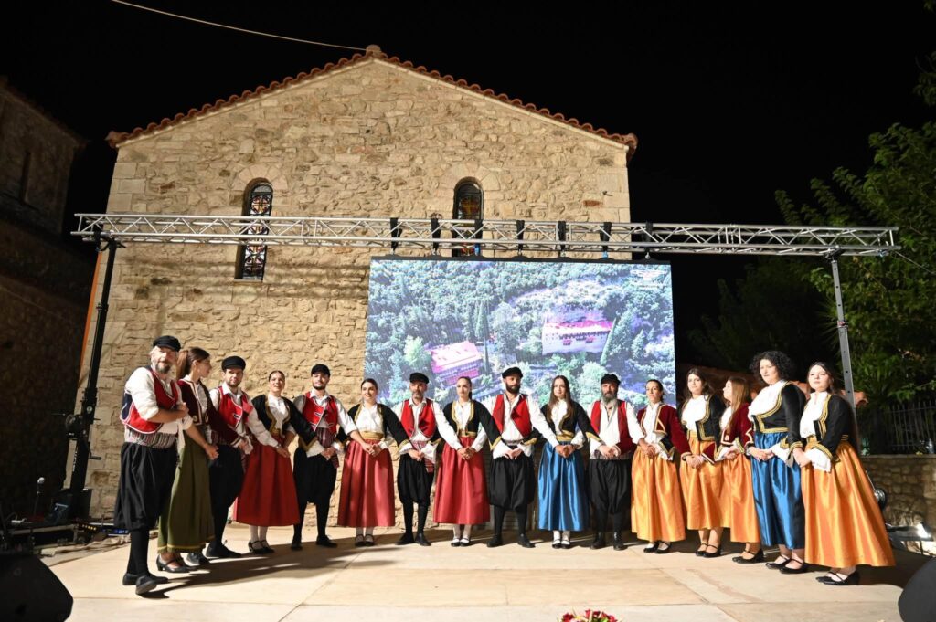 Η αυλαία της Αγροτικής Έκθεσης Χαλανδρίτσας ΦΩΤΟ 9 Η αυλαία της Αγροτικής Έκθεσης Χαλανδρίτσας ΦΩΤΟ