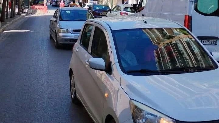 Πάτρα: «Μαρτύριο» η κυκλοφορία στην Γούναρη λόγω έργων και περιορισμών ΦΩΤΟ