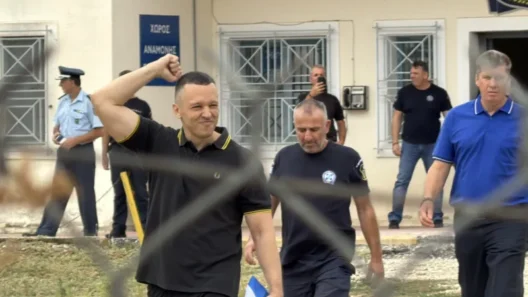 Ο Κασιδιάρης επιστρέφει στην πολιτική: Το νομικό πλαίσιο και οι επόμενες κινήσεις