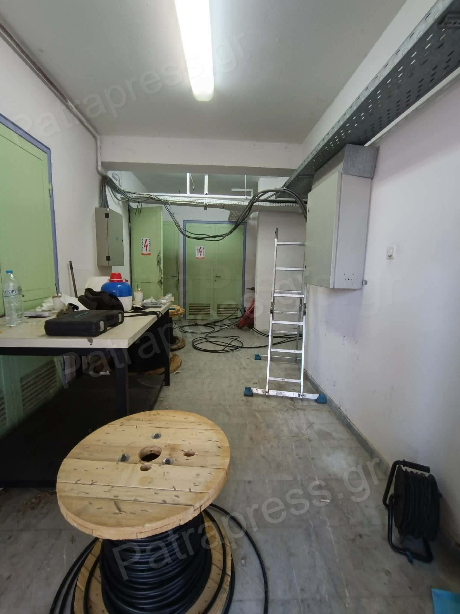 Πάτρα: «Στο παρά πέντε» εργασίες στο Ειδικό σχολείο μετά τους βανδαλισμούς - Στο Patrapress ο διευθυντής Σπύρος Ψαρράς ΑΠΟΚΛΕΙΣΤΙΚΕΣ ΦΩΤΟ