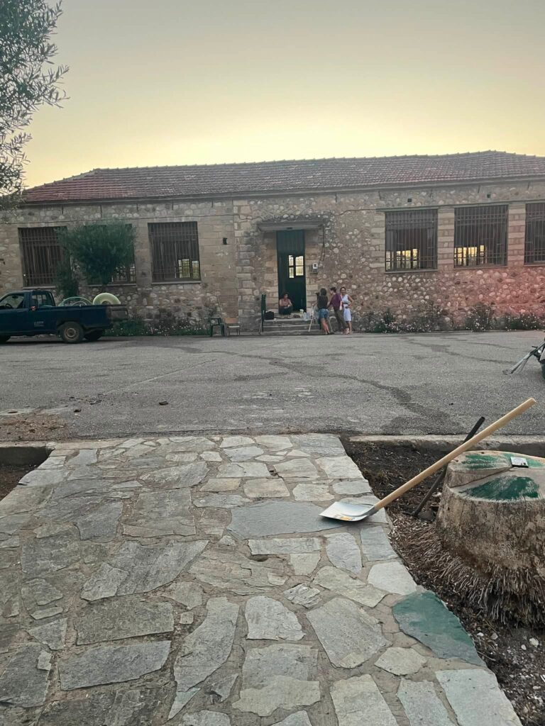 Αχαΐα: Κατέρρευσε η στέγη στο κτίριο του Συλλόγου Νέου Ερινεού - «Είχαμε προειδοποιήσει», λέει στο Patrapress o πρόεδρος του