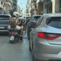 Πάτρα: Κυκλοφοριακή αποκλιμάκωση στην Αγίου Ανδρέου μετά τον συντονισμό της Τροχαίας 1 Κυκλοφορία στην Πάτρα μετά την αποκοπή του σήματος της Τροχαίας