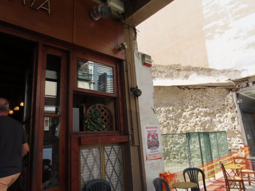 Πάτρα: Κατεδαφίστηκε ιστορικό αρτοποιείο και στη θέση του «σηκώνεται» πολυκατοικία ΦΩΤΟ 4 Κατεδαφισμένο ιστορικό κτίριο του Αρτοποιείου Τρίγγος στην Πάτρα