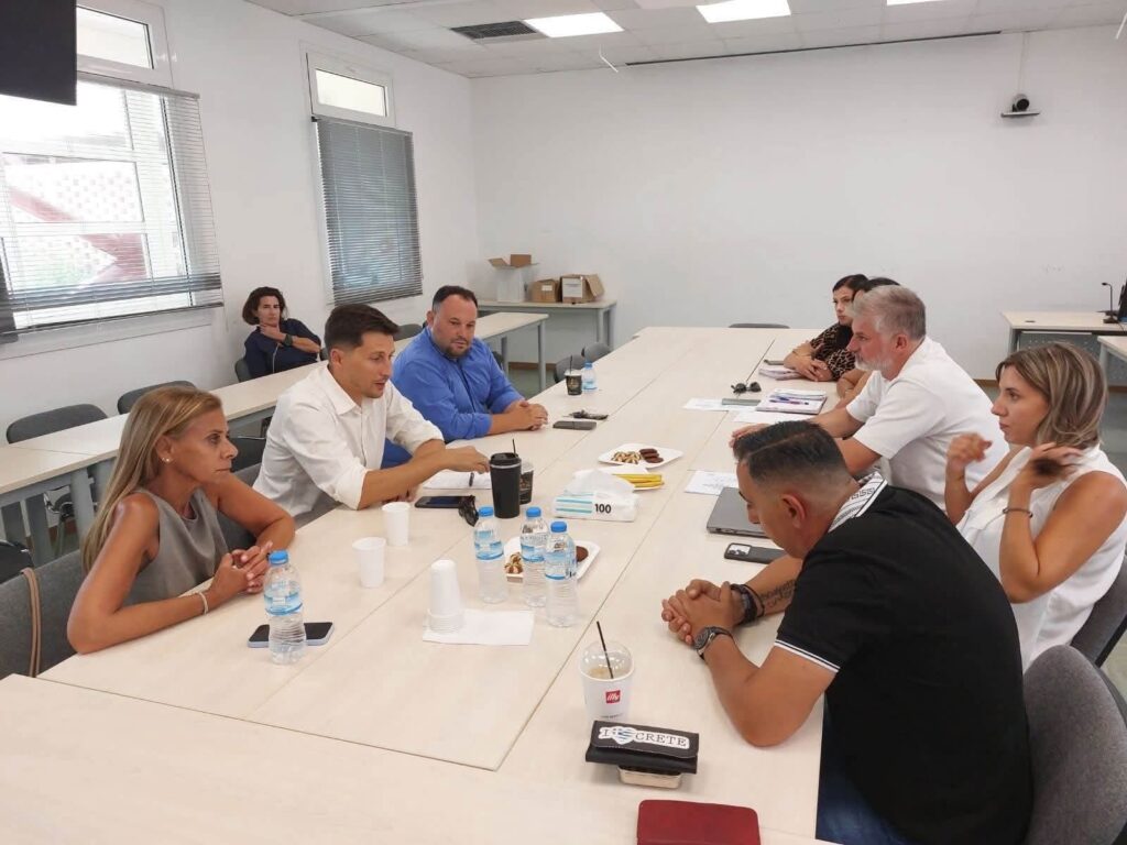 Πάτρα: Κλιμάκιο του ΠΑΣΟΚ στο ΕΑΠ για καταγγελίες και ανασφάλειες των εργαζομένων ΦΩΤΟ