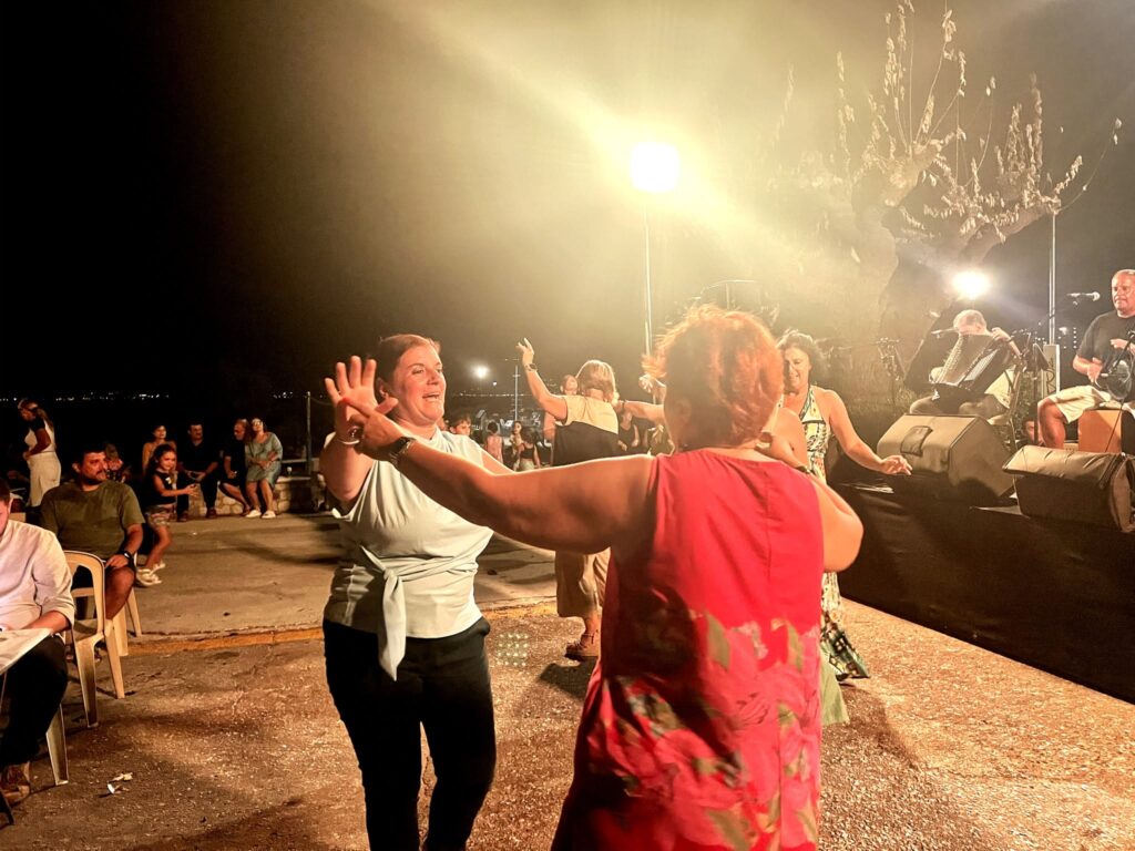Αποχαιρετισμός του καλοκαιριού από τον Πολιτιστικό Επιμορφωτικό Σύλλογο Αραχωβιτίκων ΦΩΤΟ