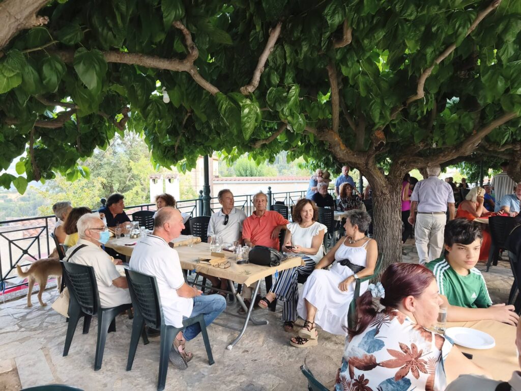 Παρουσίαση του νέου βιβλίου της Σοφίας Αποστολοπούλου στους Αμπελόκηπους Αιγείρας ΦΩΤΟ