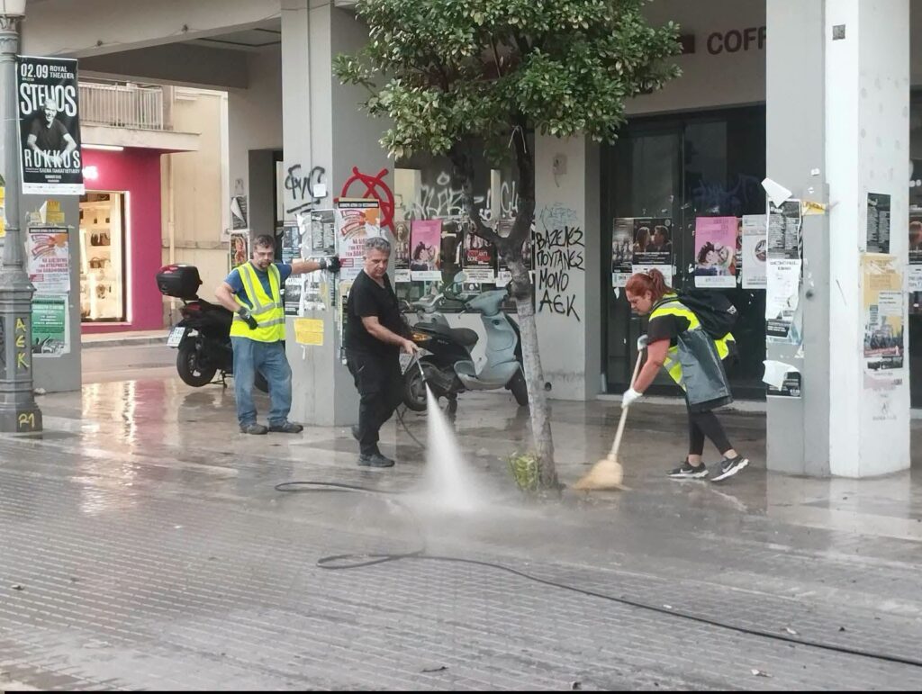 Πάτρα: Λάμψανε οι πεζόδρομοι Μαιζώνος και Ρήγα Φεραίου ΦΩΤΟ