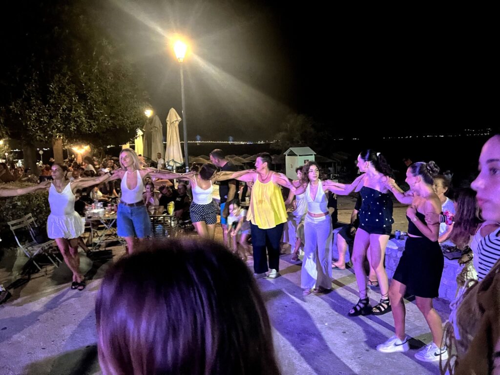 Αποχαιρετισμός του καλοκαιριού από τον Πολιτιστικό Επιμορφωτικό Σύλλογο Αραχωβιτίκων ΦΩΤΟ