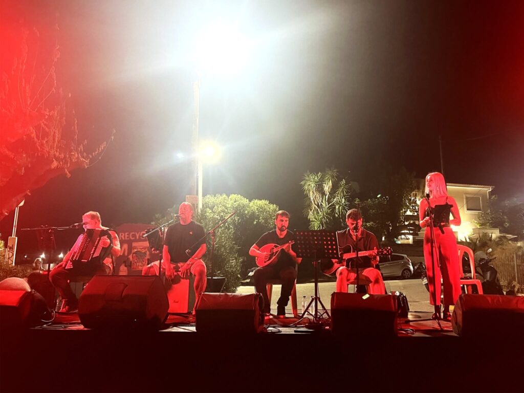 Αποχαιρετισμός του καλοκαιριού από τον Πολιτιστικό Επιμορφωτικό Σύλλογο Αραχωβιτίκων ΦΩΤΟ