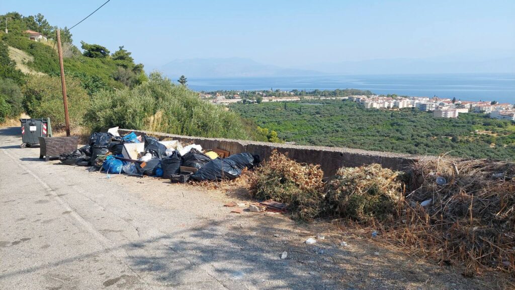 Συλιβαινιώτικα: Σκουπίδια και μπάζα με θέα τον Κορινθιακό προκαλούν εκνευρισμό ΦΩΤΟ 5 Συλιβαινιώτικα: Σκουπίδια και μπάζα με θέα τον Κορινθιακό προκαλούν εκνευρισμό ΦΩΤΟ