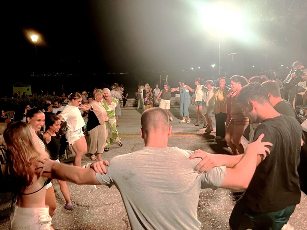 Αποχαιρετισμός του καλοκαιριού από τον Πολιτιστικό Επιμορφωτικό Σύλλογο Αραχωβιτίκων ΦΩΤΟ