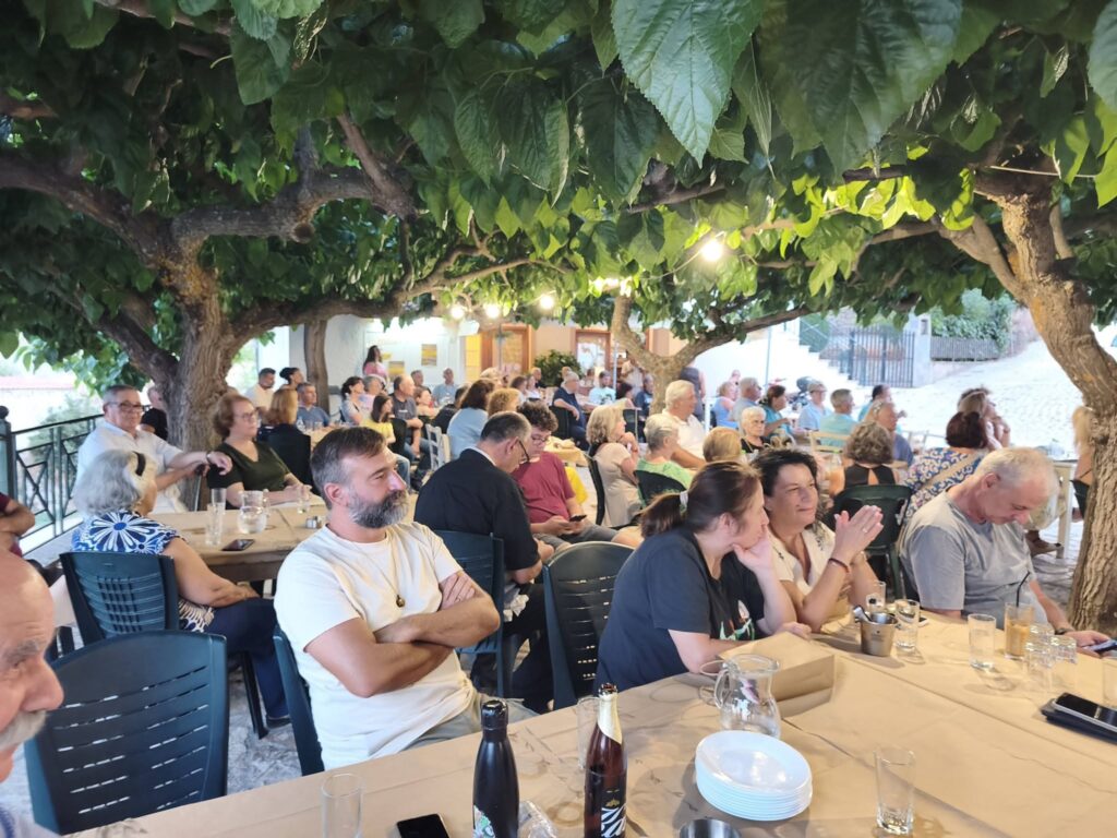 Παρουσίαση του νέου βιβλίου της Σοφίας Αποστολοπούλου στους Αμπελόκηπους Αιγείρας ΦΩΤΟ