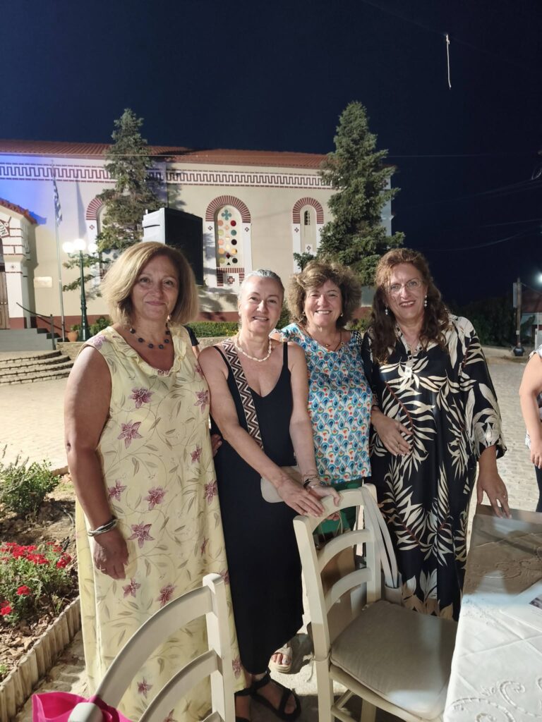 Παρουσίαση του νέου βιβλίου της Σοφίας Αποστολοπούλου στους Αμπελόκηπους Αιγείρας ΦΩΤΟ